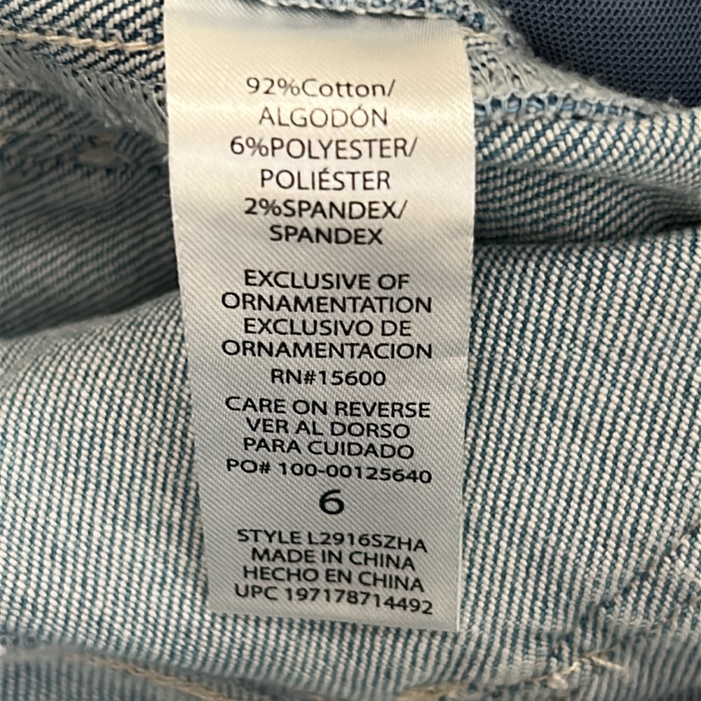 Wit & Wisdom Barrel Jeans - Picture 11 of 11